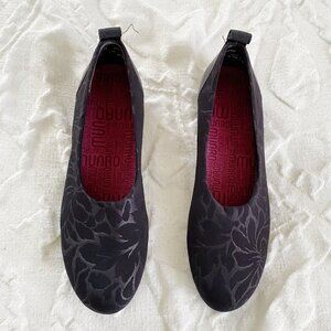Munro Ariana Flats Size 7M New